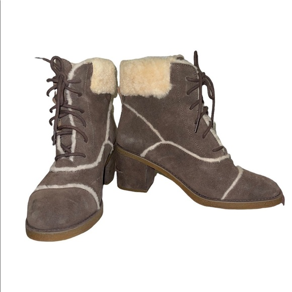 UGG Australia Esterly Heeled Lace up Suede boots. Size 9.5 EUC - Picture 5 of 14